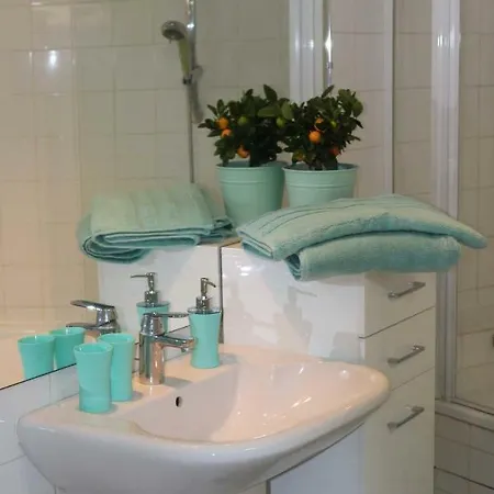 Le Petit Cloud Daire Versay